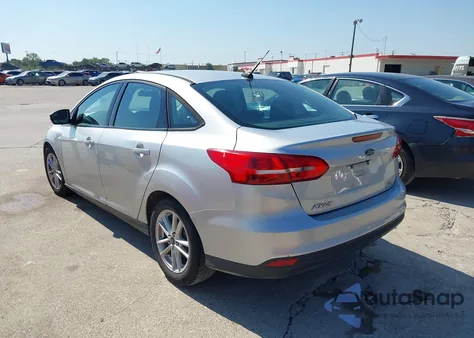 2015 Ford Focus Se z USA, uszkodzony, nr VIN 1FADP3F24FL379735
